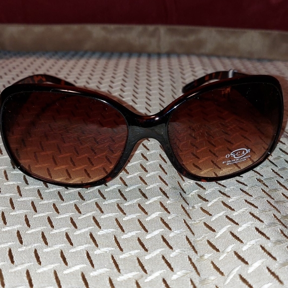 NWT Oscar de la Renta Sunglasses main image 7